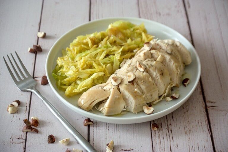 Poêlée de chou au poulet et aux épices IG bas et Low Carb